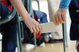 <b>想谈恋爱又有点怕，怎么办?</b>